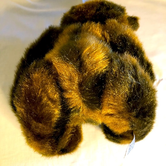 Brown Bear with green bow with gold piping - Picture 4 of 6